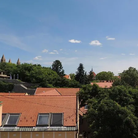 Apartman Alkotmány Corner Pécs