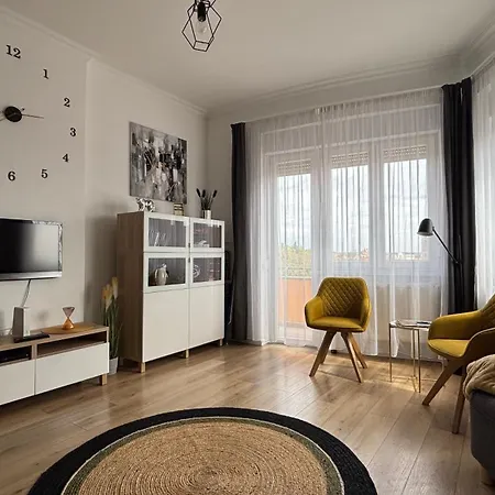 Art-deco Apartment *